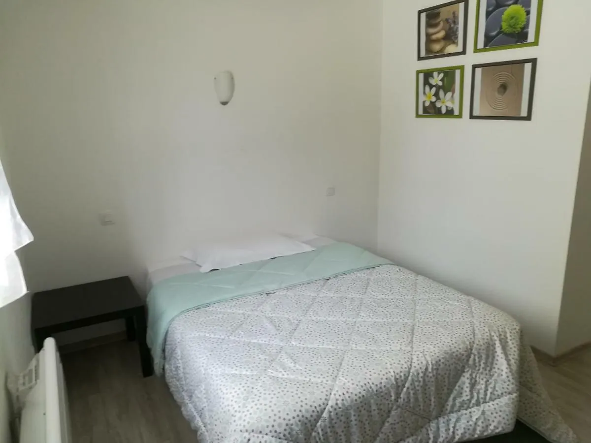 Apartment Appartement Au Calme Saint-Maurice-de-Gourdans