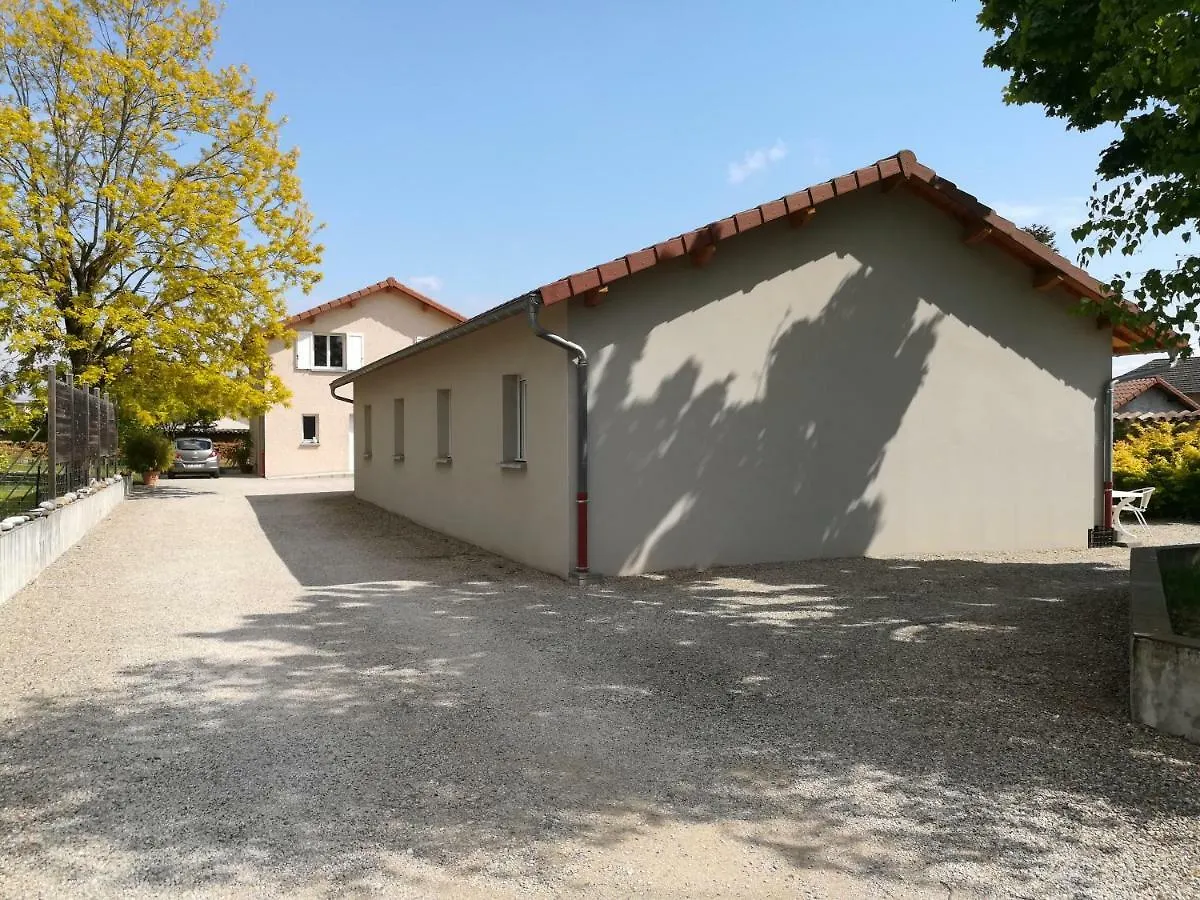 Appartement Au Calme Saint-Maurice-de-Gourdans Apartment
